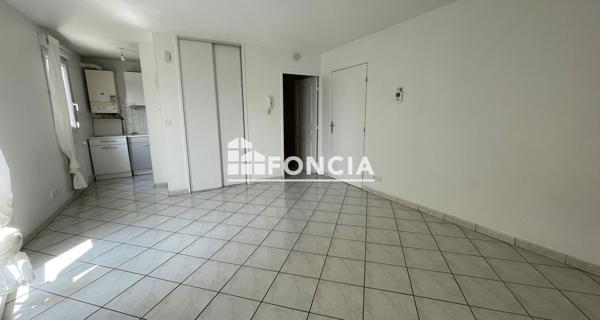 Location Studio 27.3 m² - Meximieux 01800