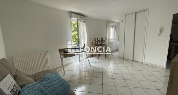 Location Studio 27.3 m² - Meximieux 01800