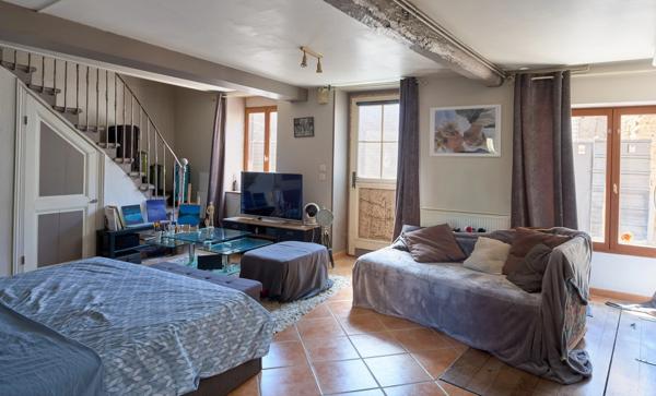 Magnifique bâtisse rénovée de 320 m² – Fort potentiel de rendement ou grande maison de famille