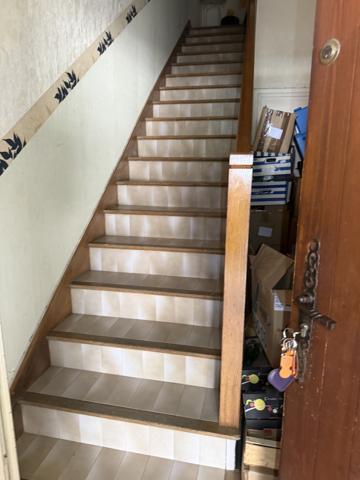 Appartement T4 de caractère avec balcon et vue unique sur la Place des Arcades