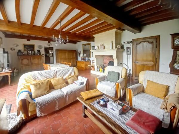 MAISON 4 CHAMBRES - 53240 LA BACONNIERE Réf. 53169 | 335 000 €