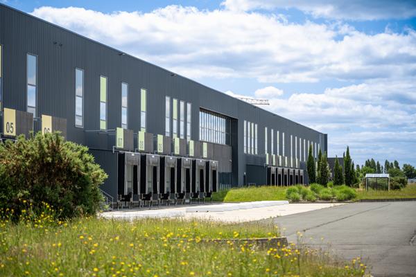 Local D’activité 21044m² – Saint Leger de Linieres