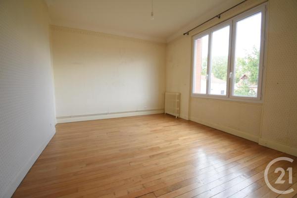 Appartement F3 à vendre  3 pièces - 112,03 m2 VICHY - 03