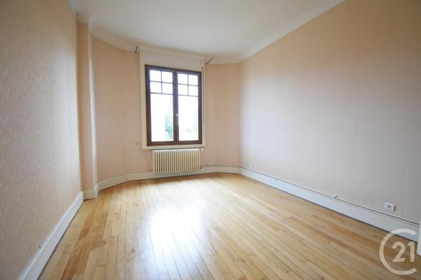 Appartement F3 à vendre  3 pièces - 112,03 m2 VICHY - 03