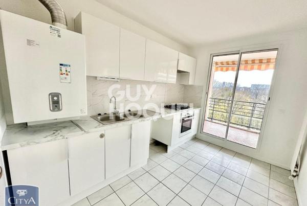 APPARTEMENT T3 RUE D'YPRES NON MEUBLE - PISCINE, GARDIEN, ESPACES VERTS