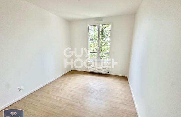 APPARTEMENT T3 RUE D'YPRES NON MEUBLE - PISCINE, GARDIEN, ESPACES VERTS