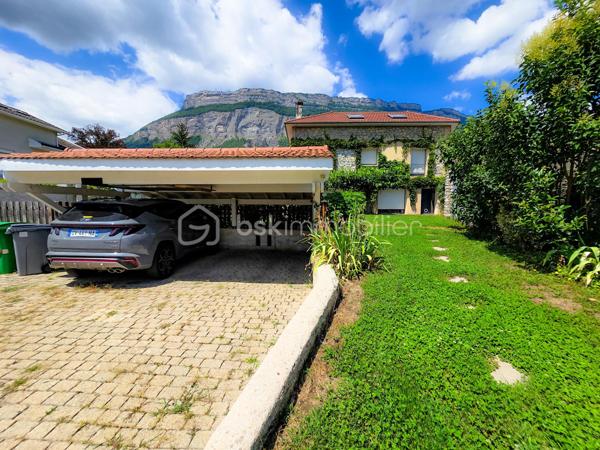 Maison en pierre de 181 m²