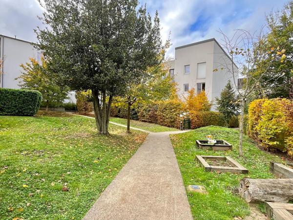3 pièces avec balcon-terrasse et parking