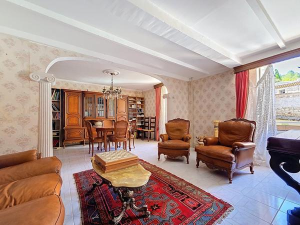 Maison de village avec garage, caves et 3 chambres – Camplong