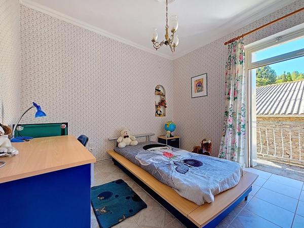 Maison de village avec garage, caves et 3 chambres – Camplong