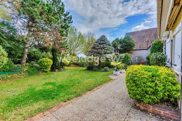 Maison à vendre 6 pièces de 116,31 m² à Chanteloup-les-Vignes