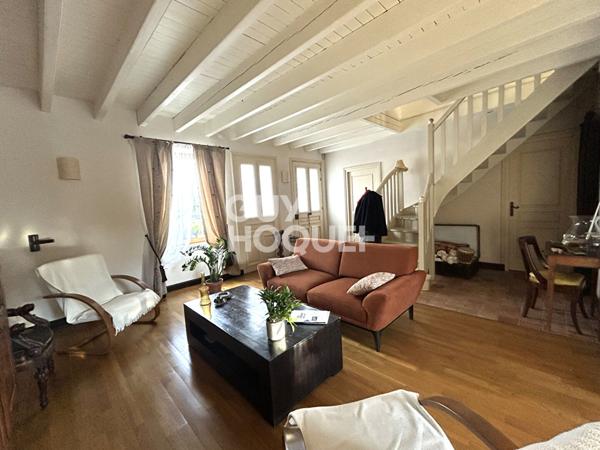 Maison Montbert 7 pièce(s) 206 m2