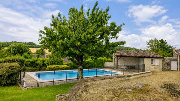 propriété charentaise du XIXᵉ siècle avec piscine et dépendances remarquables Détails des diagnostics énergétiques