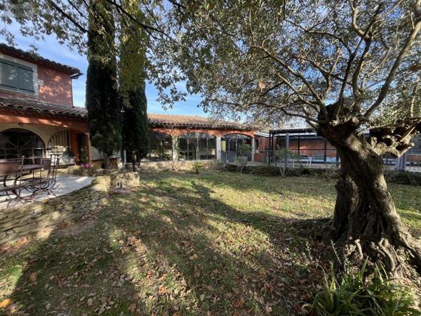 Maison à vendre à Saint-Paul-Trois-Châteaux dans la Drôme (26130), ref : 26060-806