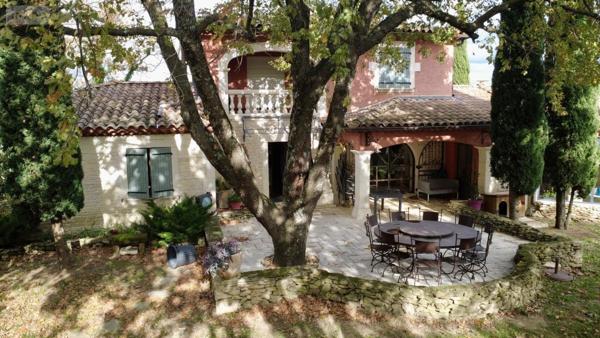 Maison à vendre à Saint-Paul-Trois-Châteaux dans la Drôme (26130), ref : 26060-806