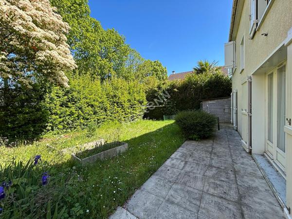 Maison Vaureal 5 pièce(s) 120.64 m2