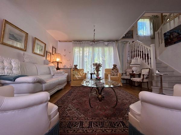 Maison Vaureal 5 pièce(s) 120.64 m2