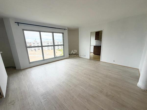 Appartement Cergy 3 pièce(s) 74.03 m2 176 000 € **  - Référence  2306