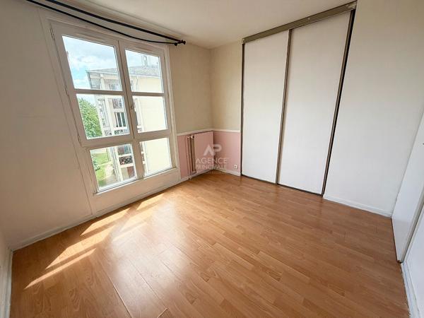 Appartement Cergy 3 pièce(s) 74.03 m2 176 000 € **  - Référence  2306