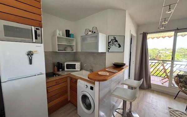 Appartement à louer    2 pièces •  Saint-François