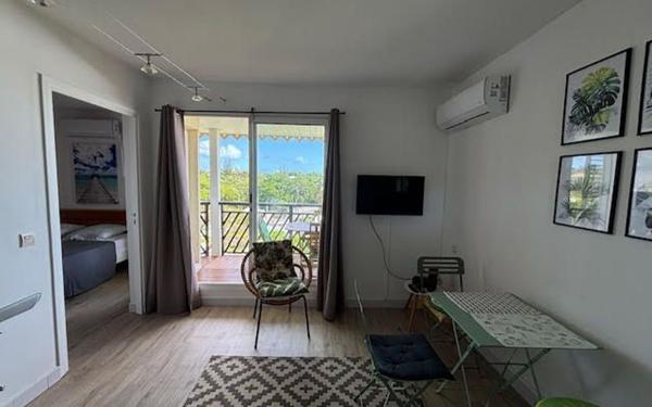 Appartement à louer    2 pièces •  Saint-François