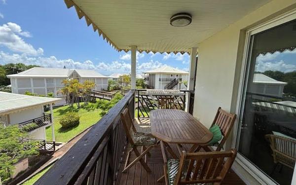 Appartement à louer    2 pièces •  Saint-François