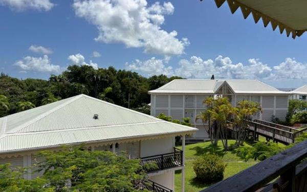 Appartement à louer    2 pièces •  Saint-François