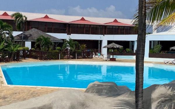 Appartement à louer    2 pièces •  Saint-François