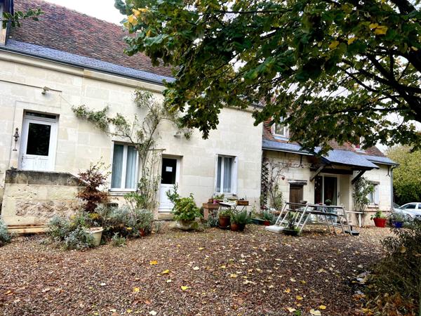 Berthenay (37510) Ensemble immobilier en pierres, idéal pour chambres d’hôtes ou gîtes.