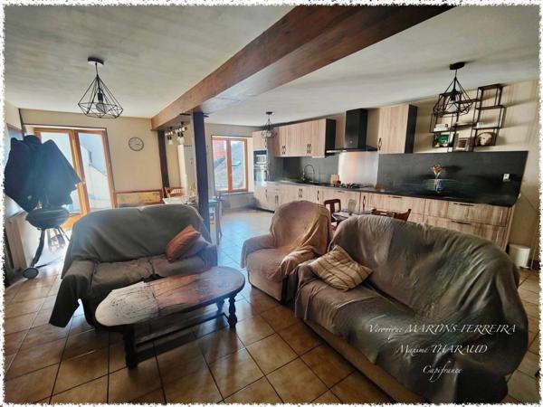 Duplex non meublé avec terrasse – 147 m² – Centre historique de Mehun-sur-Yèvre ✨