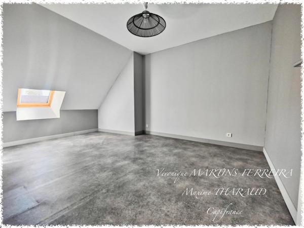 Duplex non meublé avec terrasse – 147 m² – Centre historique de Mehun-sur-Yèvre ✨