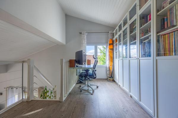 Grande maison avec studio indépendant à Mérignac Capeyron
