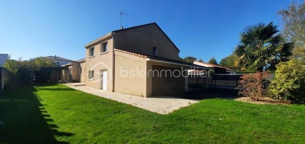 Maison traditionnelle de 220 m²