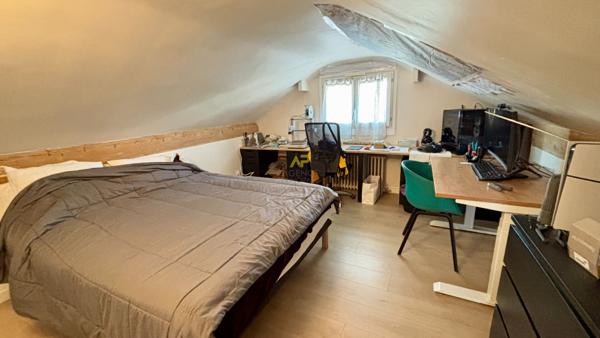 Maison rénovée 299 000 € **  - Référence  2089