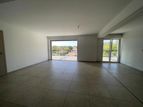 BOULOURIS   Appartement T4 Grand Standing de 107 m² avec terrasse de 36 m²  Frais de notaire réduits