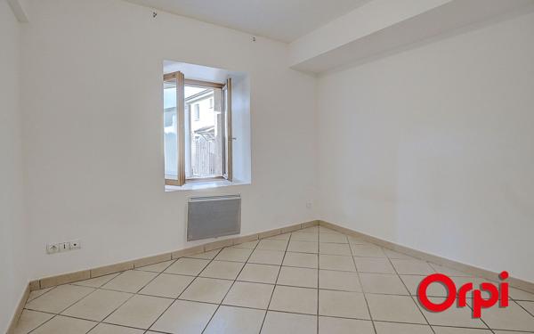 Appartement à vendre    3 pièces •  Bourgoin-Jallieu