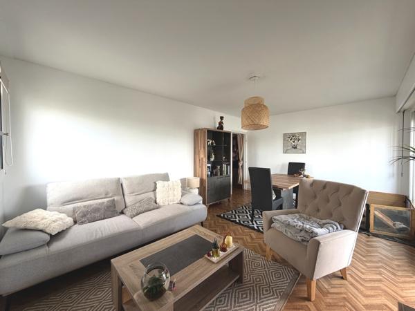 Appartement
         4 pièces
        - 90 m²