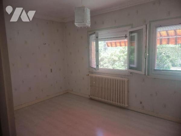  A VENDRE - A LIMOGNE-EN-QUERCY (46260 - LOT) - Proche des commerces et des commodités, maison ...