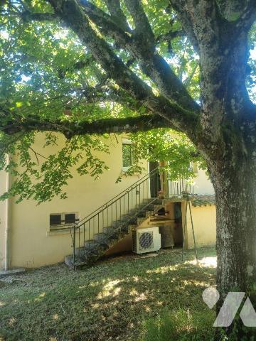  A VENDRE - A LIMOGNE-EN-QUERCY (46260 - LOT) - Proche des commerces et des commodités, maison ...