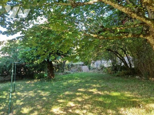  A VENDRE - A LIMOGNE-EN-QUERCY (46260 - LOT) - Proche des commerces et des commodités, maison ...