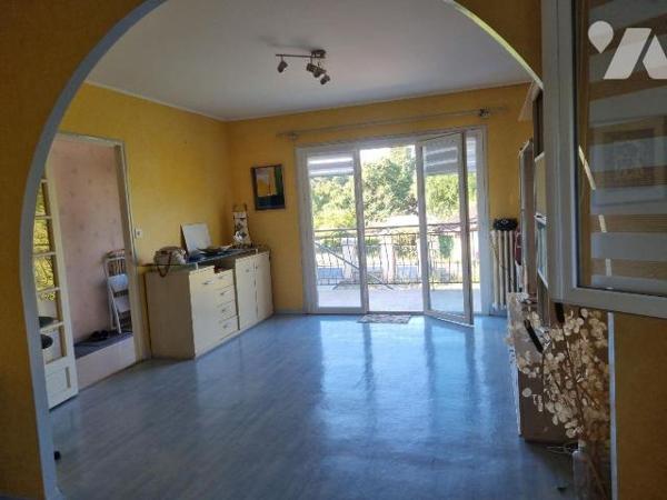  A VENDRE - A LIMOGNE-EN-QUERCY (46260 - LOT) - Proche des commerces et des commodités, maison ...
