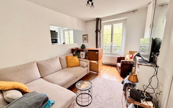 Appartement à vendre    2 pièces • 40,82 m2 Paris 18