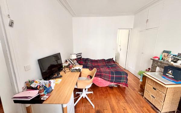 Appartement à vendre    2 pièces • 40,82 m2 Paris 18