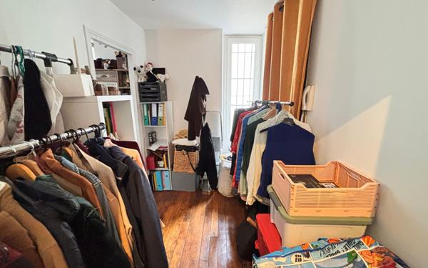 Appartement à vendre    2 pièces • 40,82 m2 Paris 18