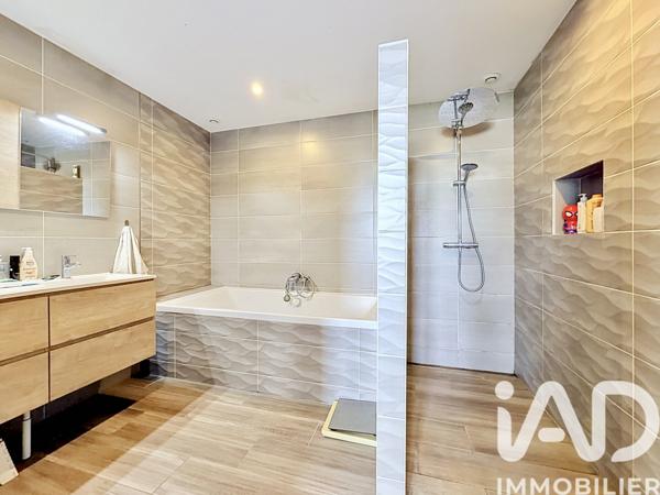 Maison à vendre 6 pièces 133 m² Meslay-le-Grenet