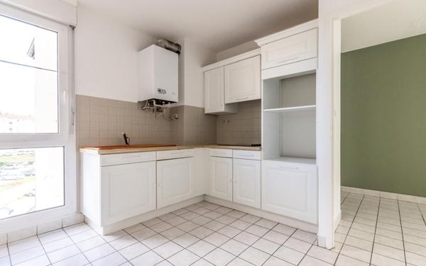 Appartement à vendre    3 pièces • 71,60 m2 Pont-de-Chéruy