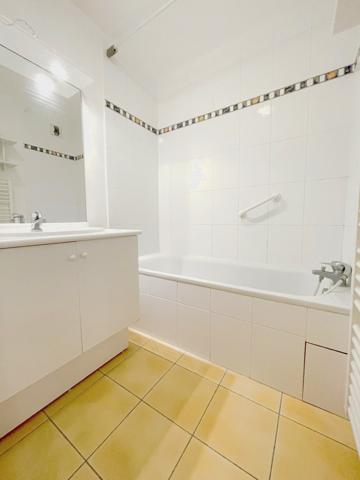 Montigny-le-Bretonneux (78180) Appartement 3 pièces 65m² utiles - TERRASSE 23m2 - Montigny le Bretonneux