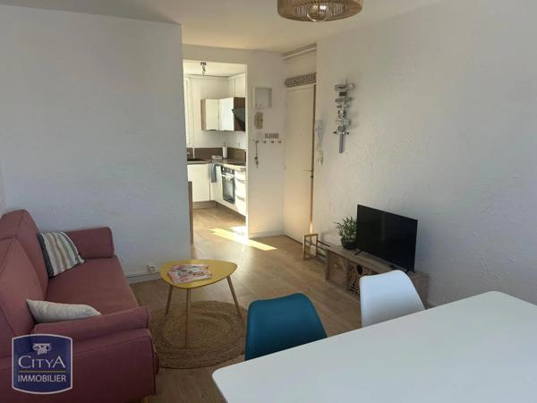Appartement à louer 3 pièces 49.46m² Saint-Raphaël (83700)