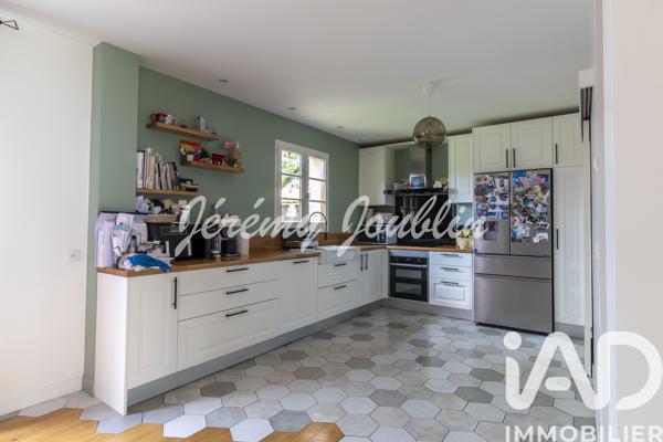 Maison à vendre 6 pièces 140 m² Jouy-le-Moutier
