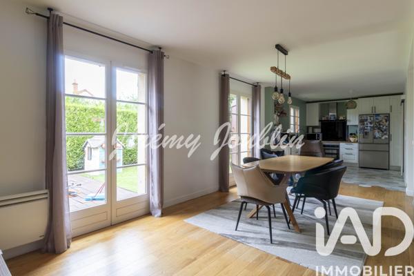 Maison à vendre 6 pièces 140 m² Jouy-le-Moutier